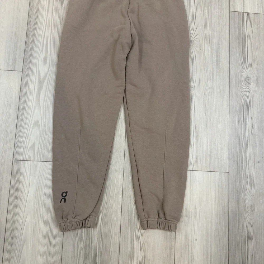 On Cloud Club Pants Sweatpants Taupe Brown LOOSE‎ FIT Size XS Retail $99